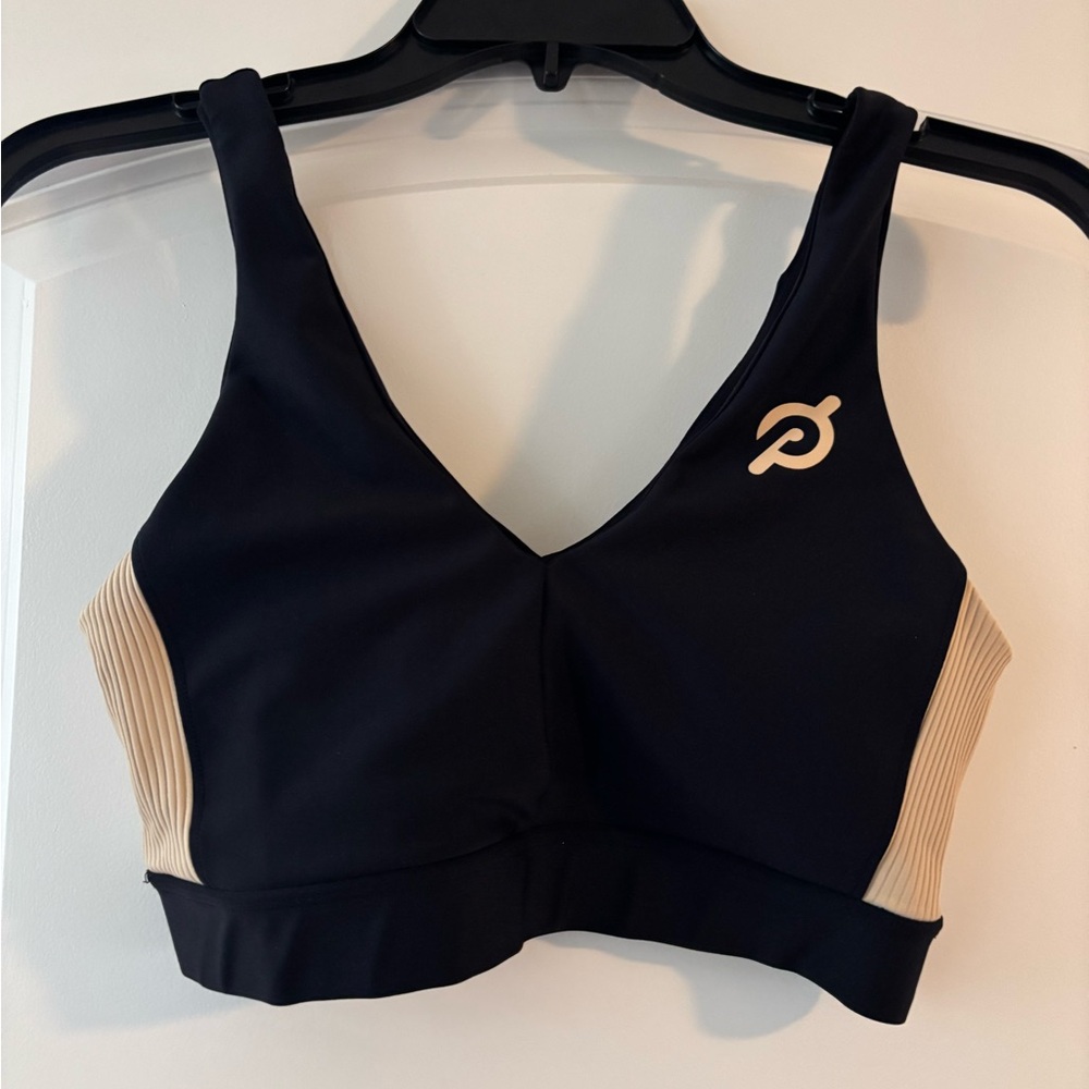 Peloton show up colorblock v bra